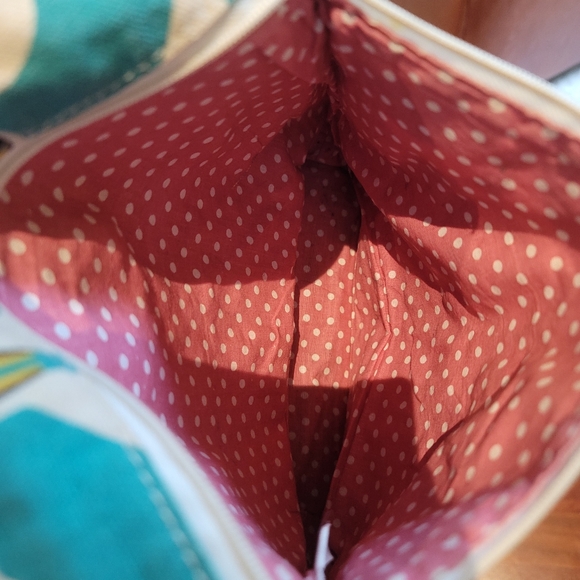 Bungalow 360 crossbody with adorable pelican print - Picture 7 of 10